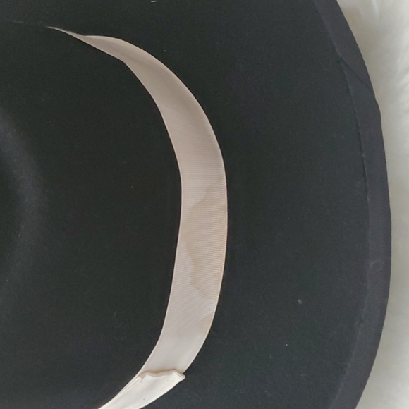 Black and White Fedora - Picture 10 of 10